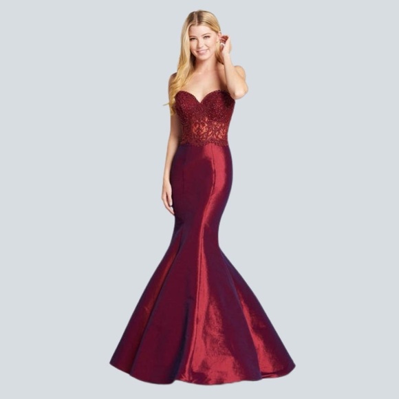 Mon Cheri 'Ellie Wilde' Strapless Gown - Picture 3 of 8